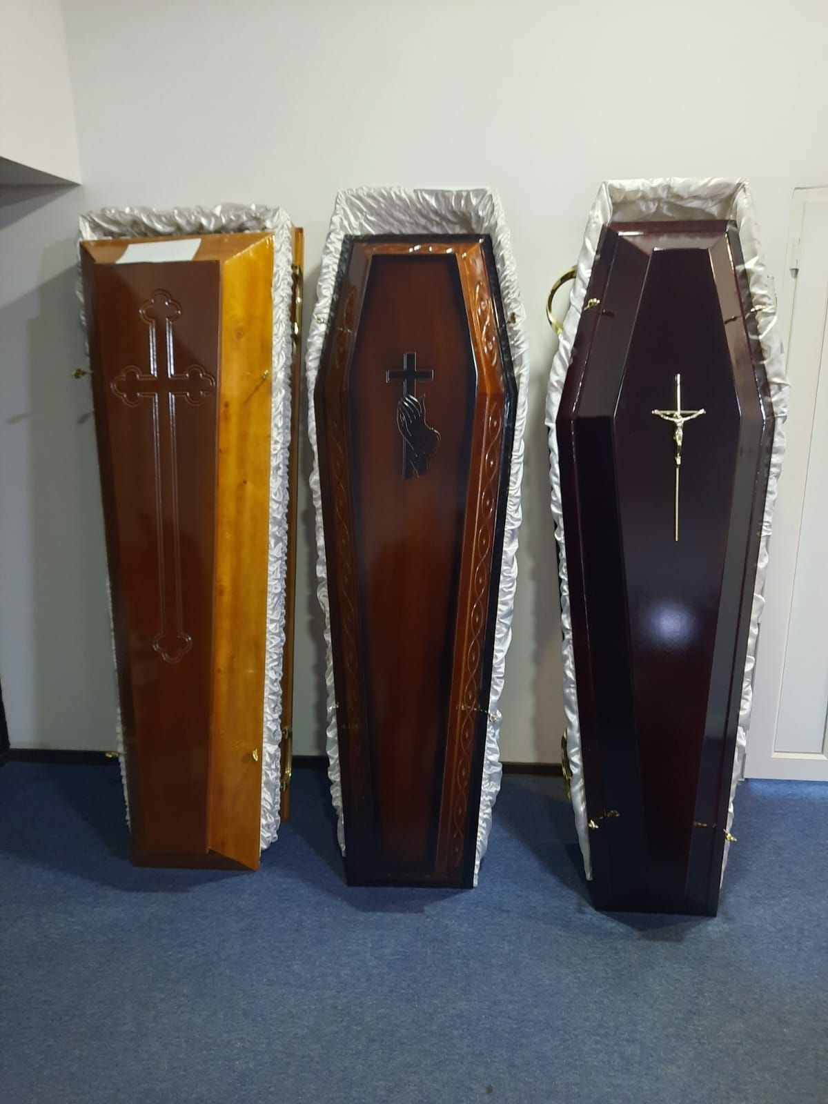 Cele mai ieftine sicrie din Călărași - Servicii funerare Călărași autorizate DSP. Sicrie ieftine în Călărași, de la 0 LEI, în baza cuponului de Pensie, cu ajutor de înmormântare 2025.